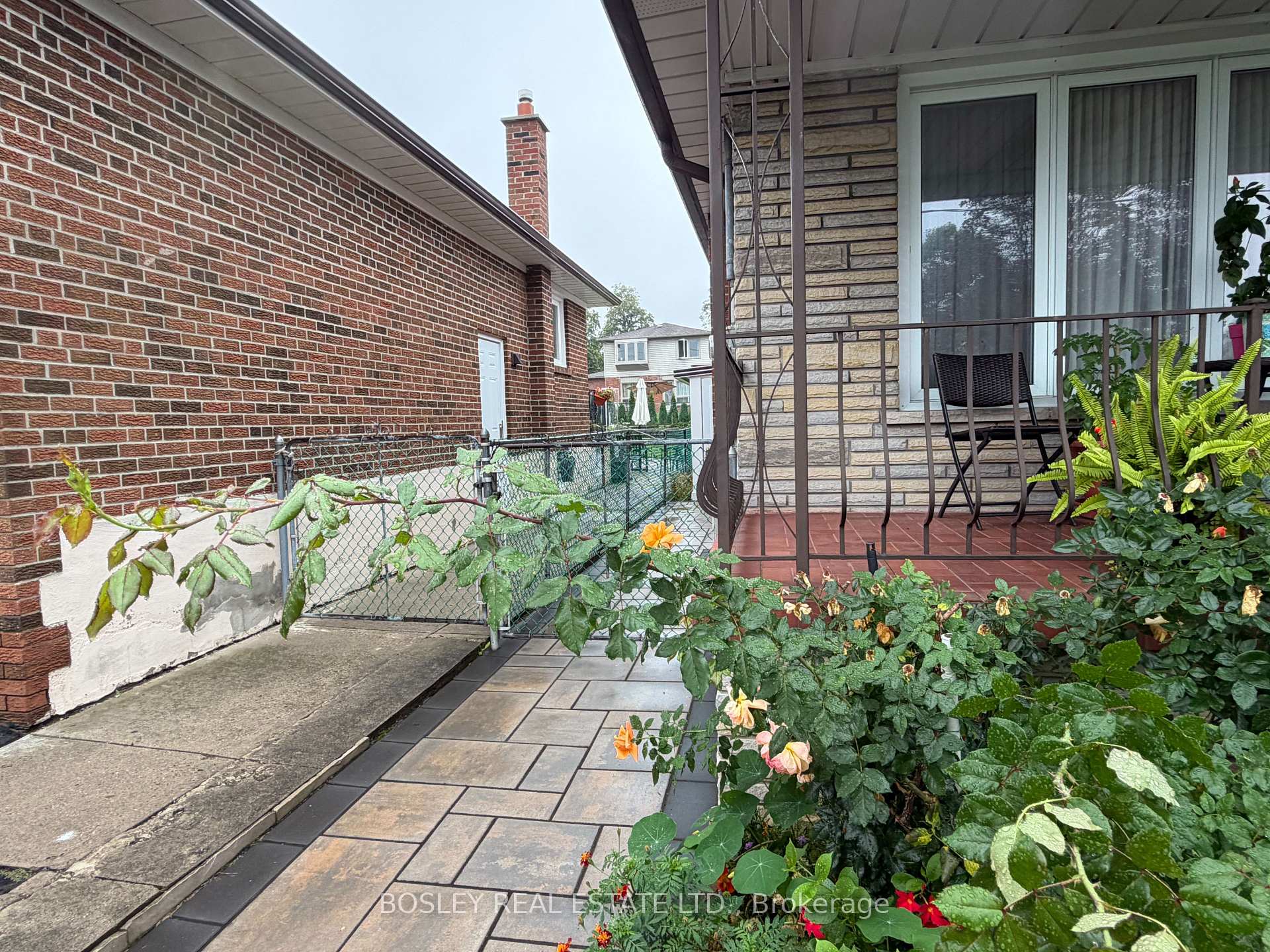 Photo 13 of Unit Lower, 63 Ernest Avenue, North York, Pleasant View — HOMEH