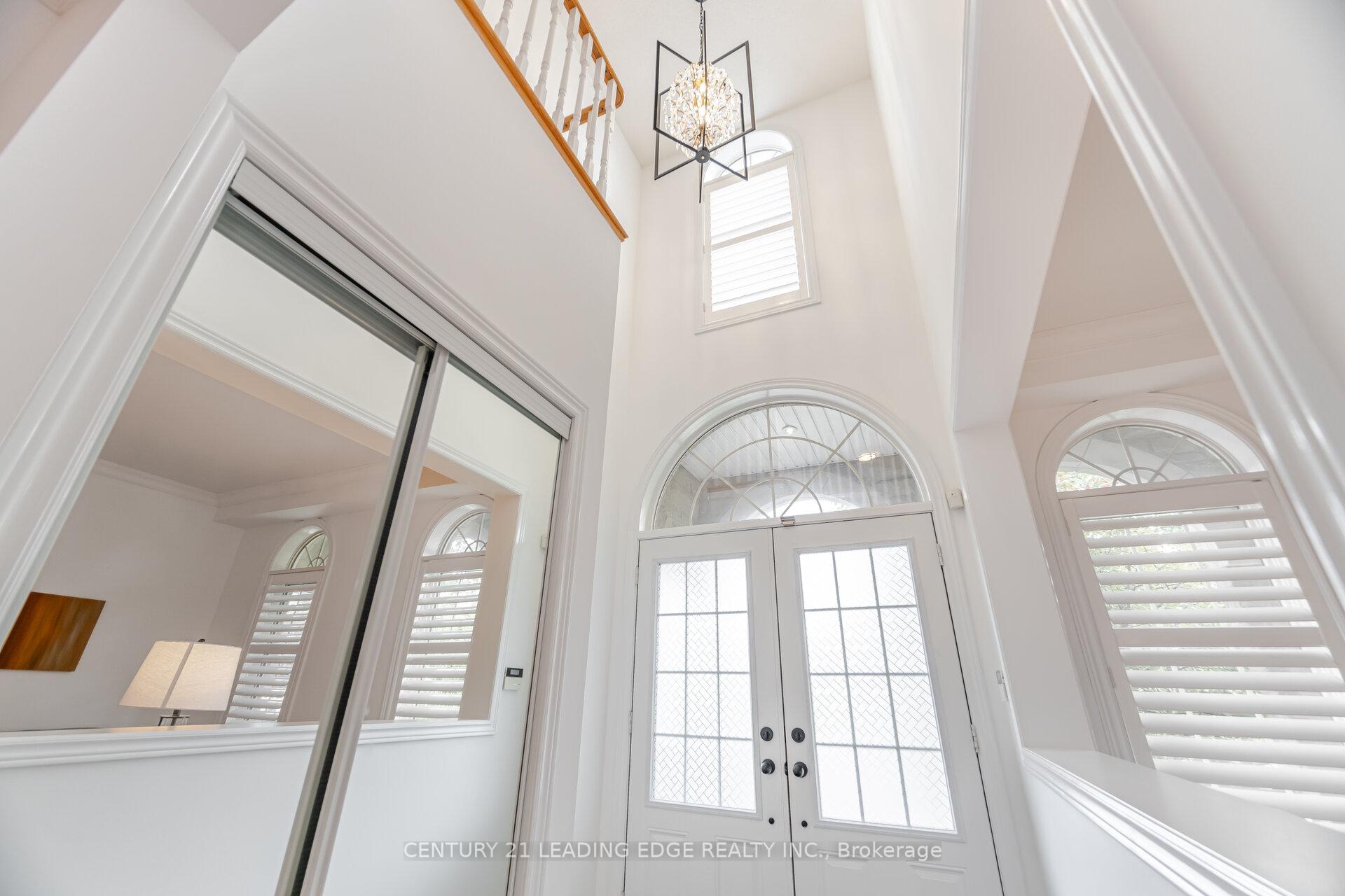Photo 5 of 34 Royal Links Circle, Brampton, Vales of Castlemore North — HOMEH