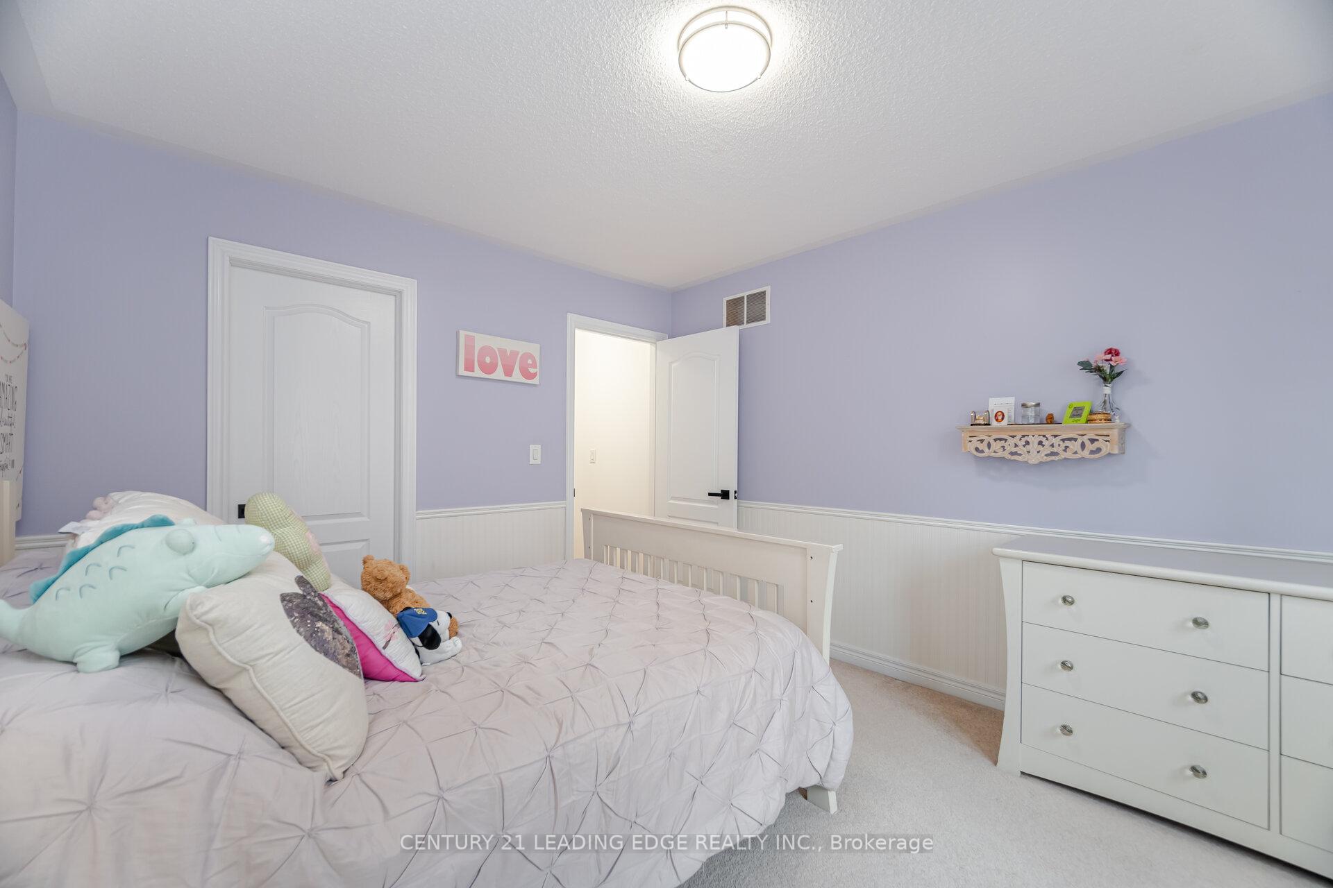 Photo 20 of 34 Royal Links Circle, Brampton, Vales of Castlemore North — HOMEH