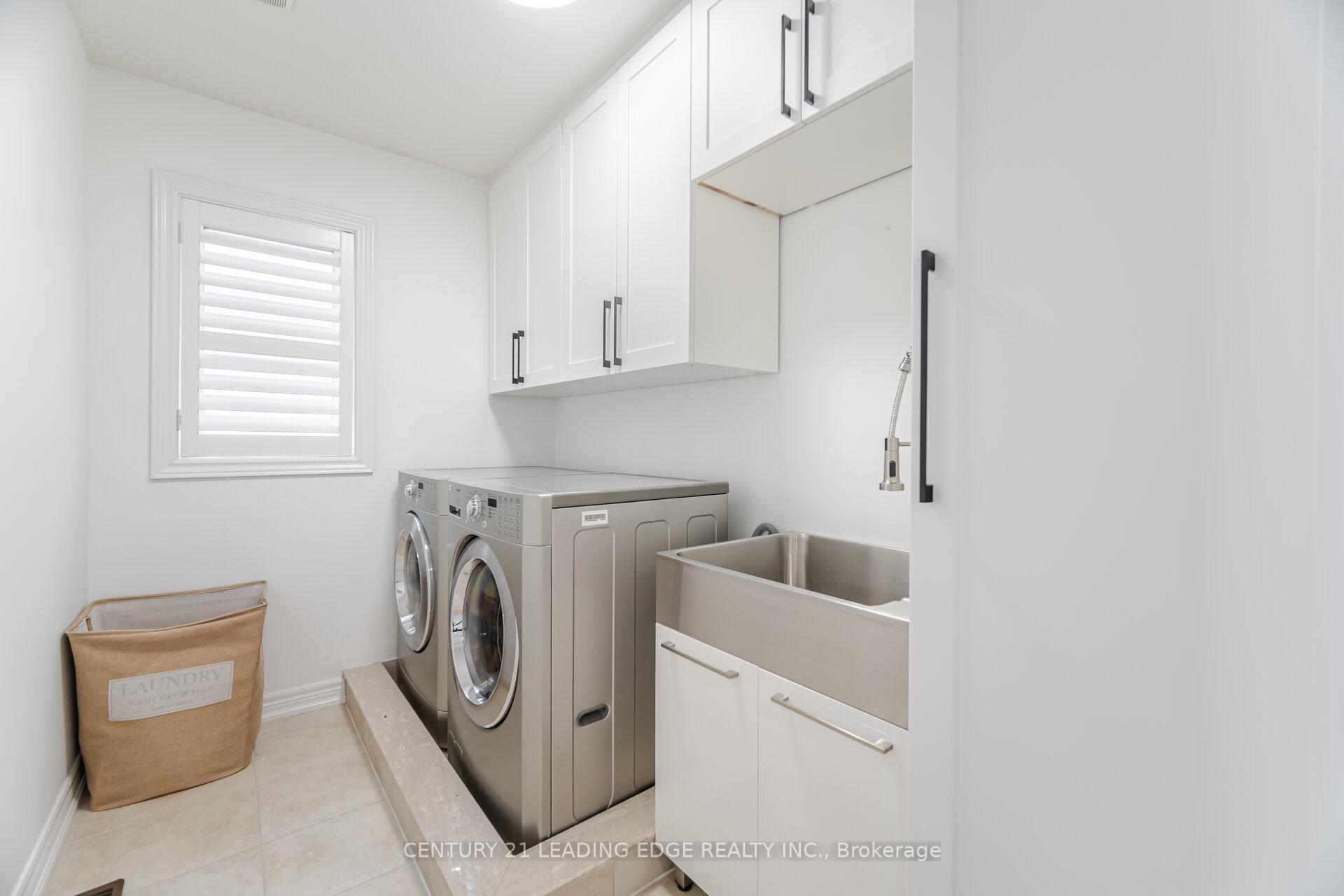 Photo 21 of 34 Royal Links Circle, Brampton, Vales of Castlemore North — HOMEH