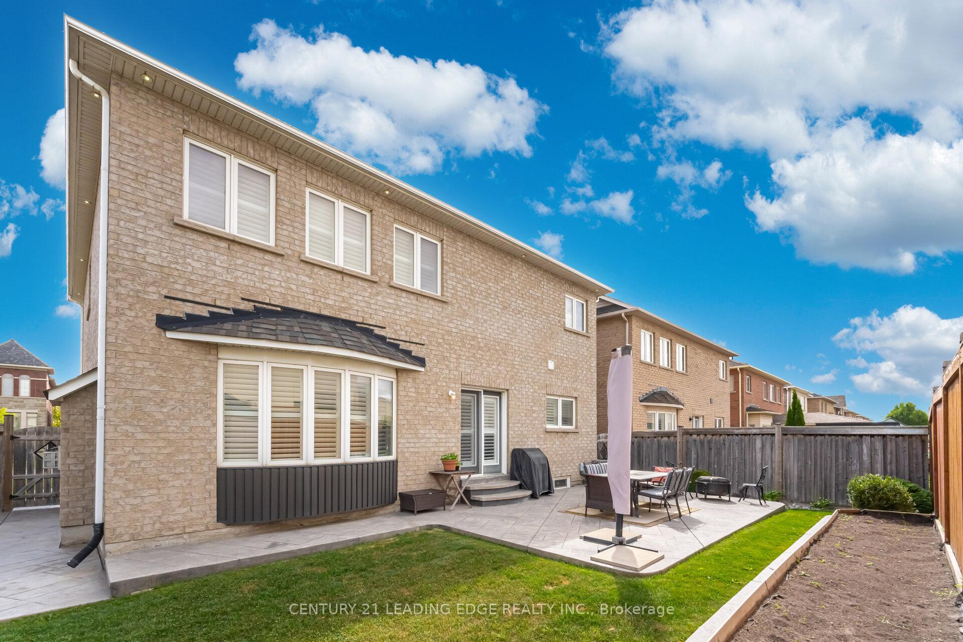 Photo 30 of 34 Royal Links Circle, Brampton, Vales of Castlemore North — HOMEH
