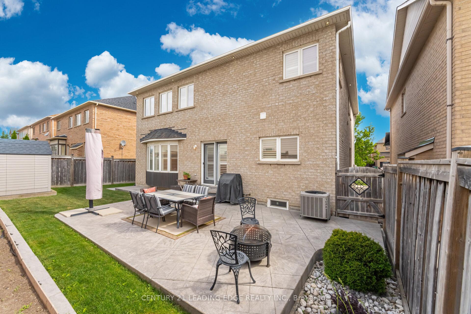 Photo 31 of 34 Royal Links Circle, Brampton, Vales of Castlemore North — HOMEH