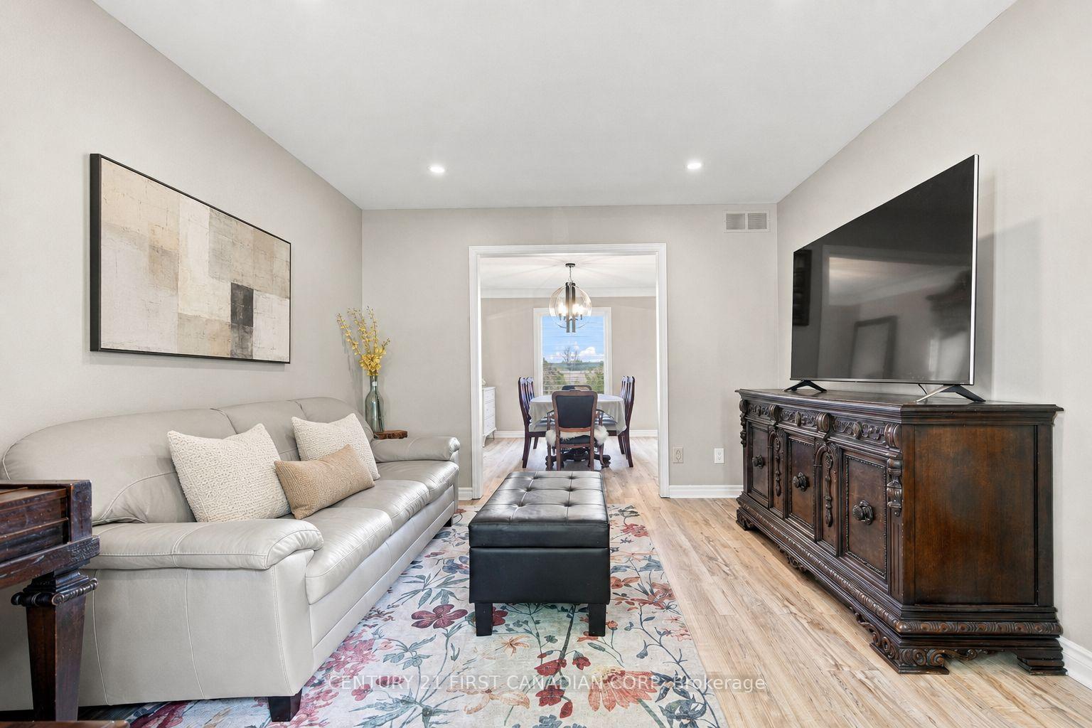 Photo 8 of 199 Somerset Crescent, London, South K — HOMEH