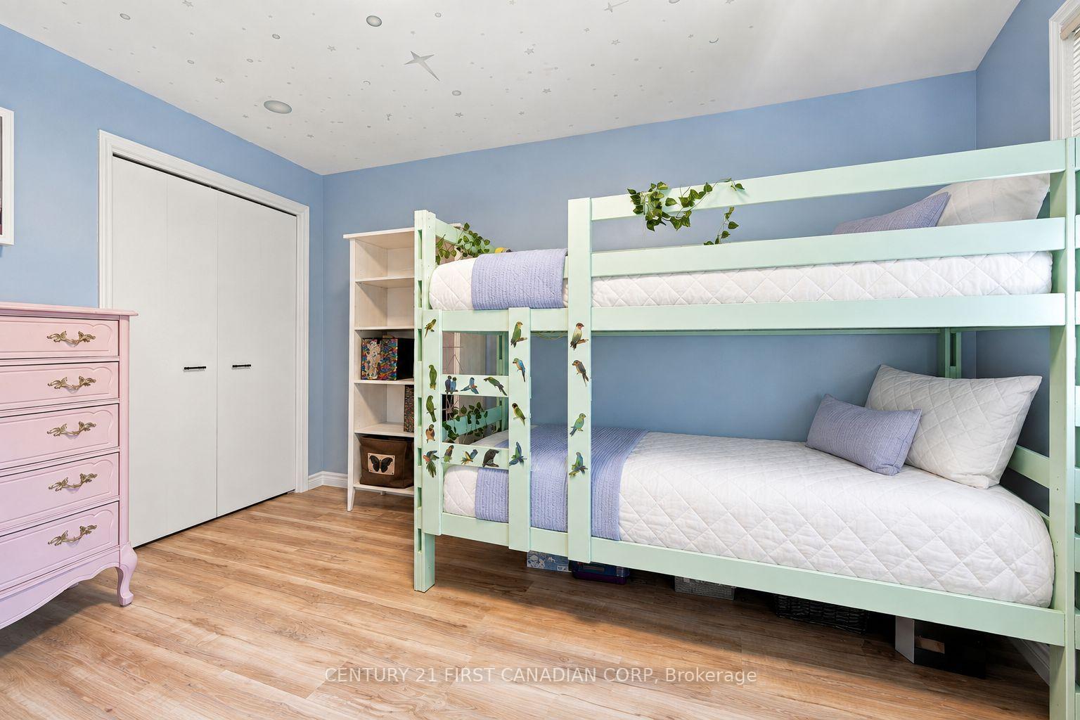 Photo 38 of 199 Somerset Crescent, London, South K — HOMEH