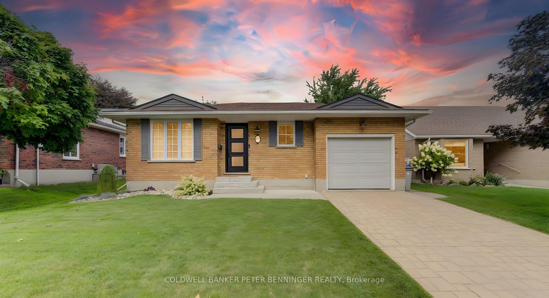 Photo 2 of 595 Maple Avenue N, North Perth, Listowel — HOMEH