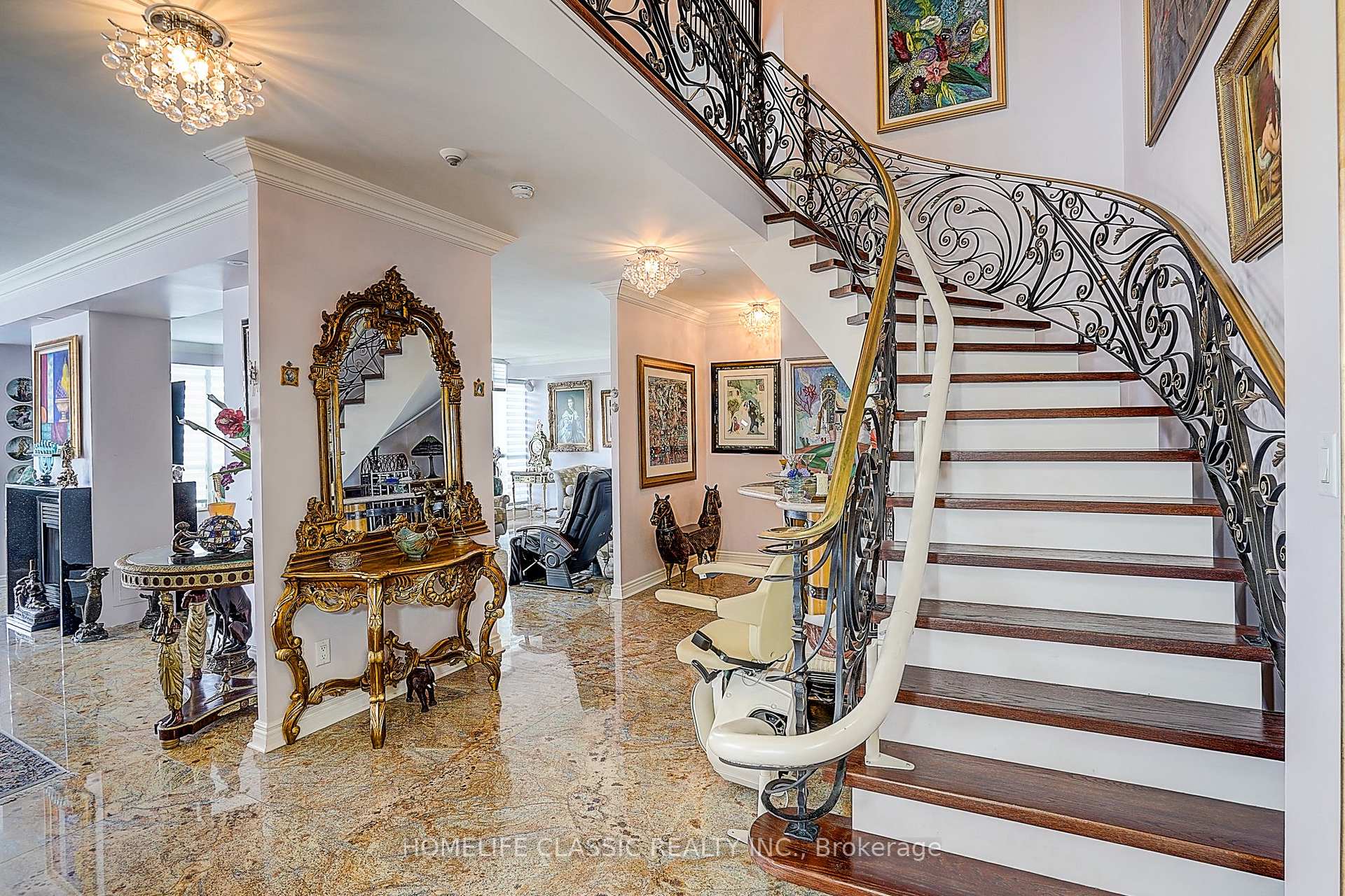 Photo 5 of Unit PH 7, 1 Clark Avenue, Vaughan, Crestwood-Springfarm-Yorkhill — HOMEH