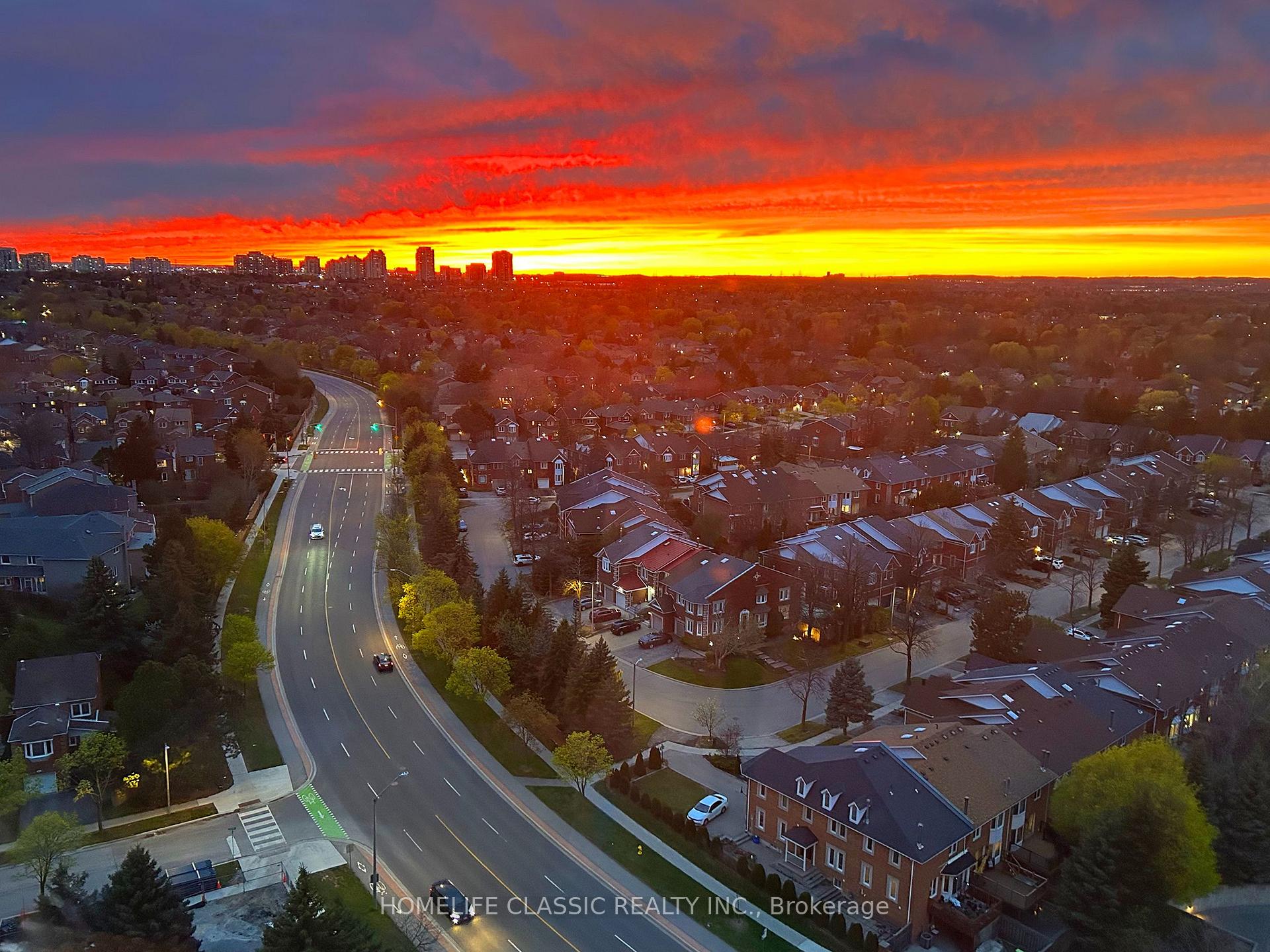 Photo 44 of Unit PH 7, 1 Clark Avenue, Vaughan, Crestwood-Springfarm-Yorkhill — HOMEH