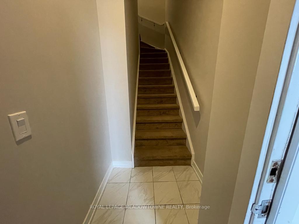 Photo 2 of Unit 308, 3058 Sixth Line, Oakville, Glenorchy — HOMEH