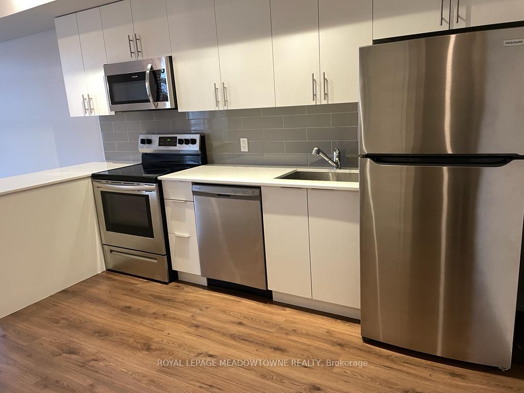 Photo 5 of Unit 308, 3058 Sixth Line, Oakville, Glenorchy — HOMEH