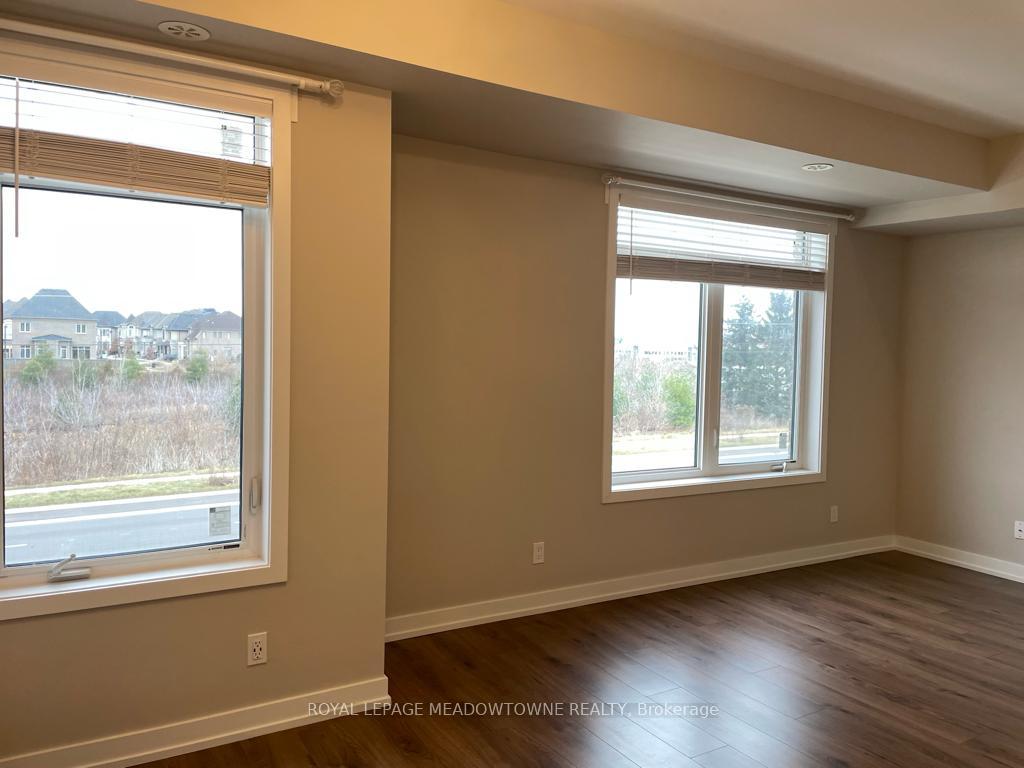Photo 8 of Unit 308, 3058 Sixth Line, Oakville, Glenorchy — HOMEH