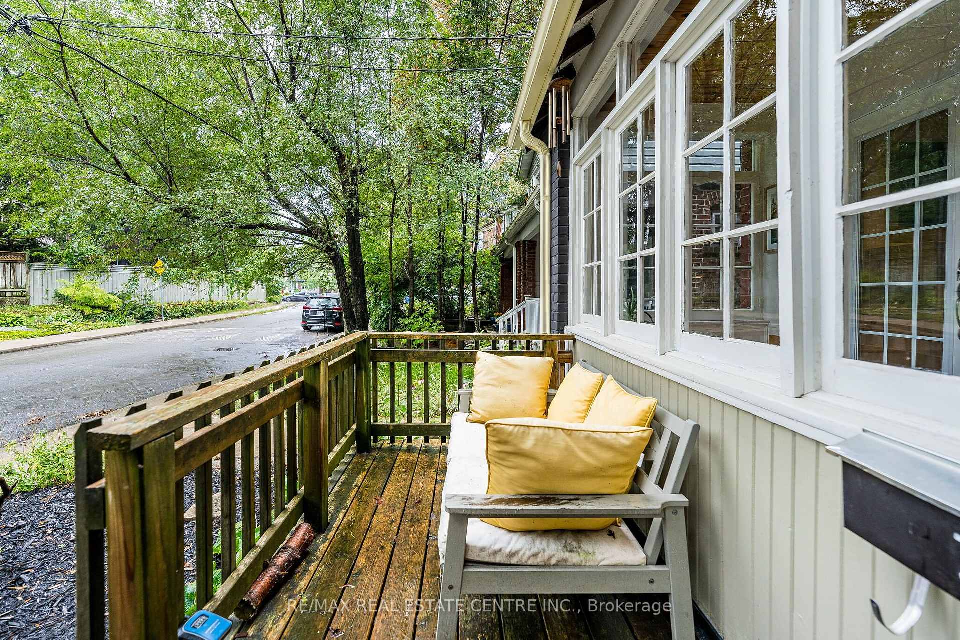 Photo 2 of 14 Wildwood Crescent, Toronto, Woodbine Corridor — HOMEH