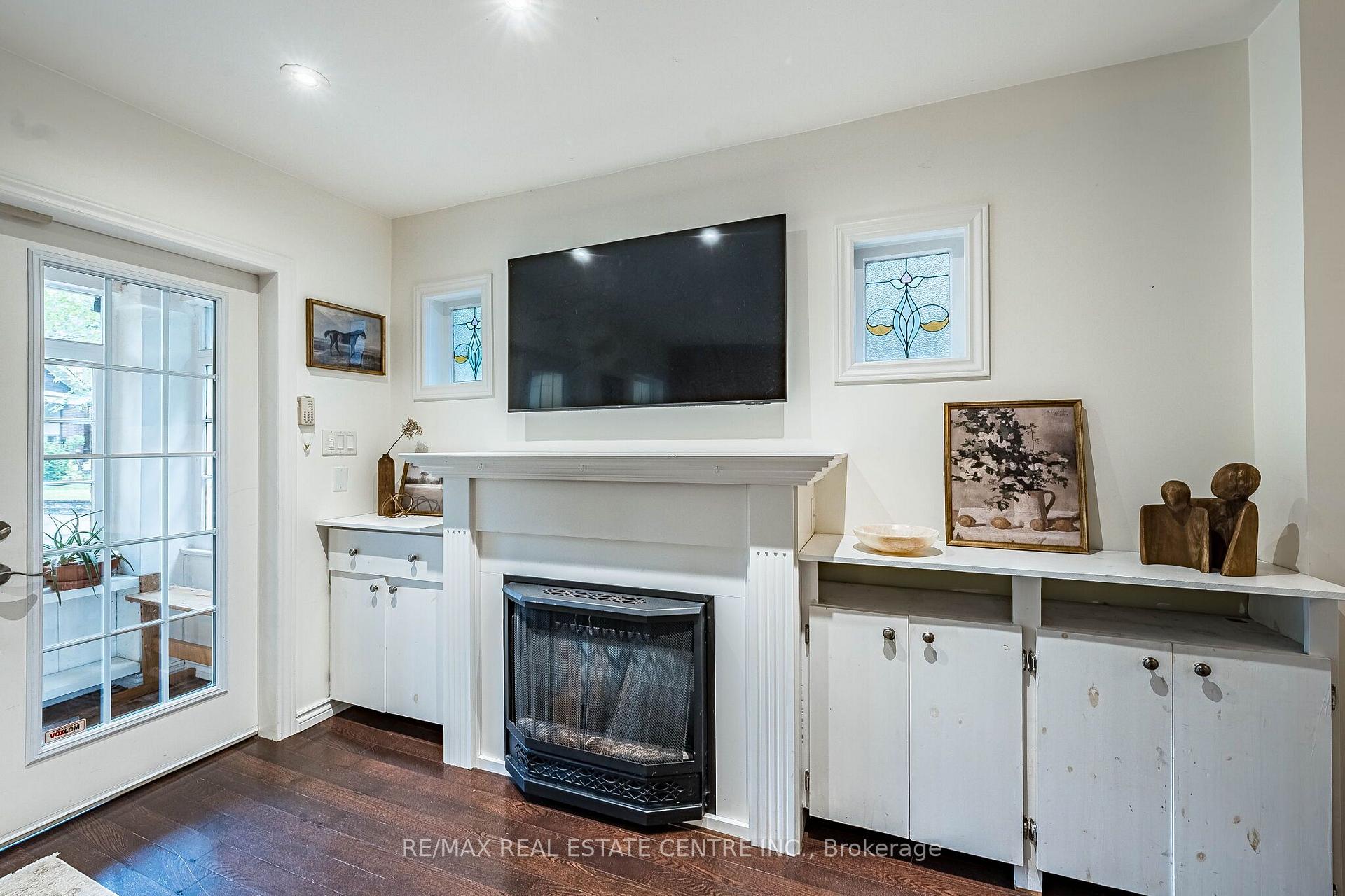 Photo 7 of 14 Wildwood Crescent, Toronto, Woodbine Corridor — HOMEH
