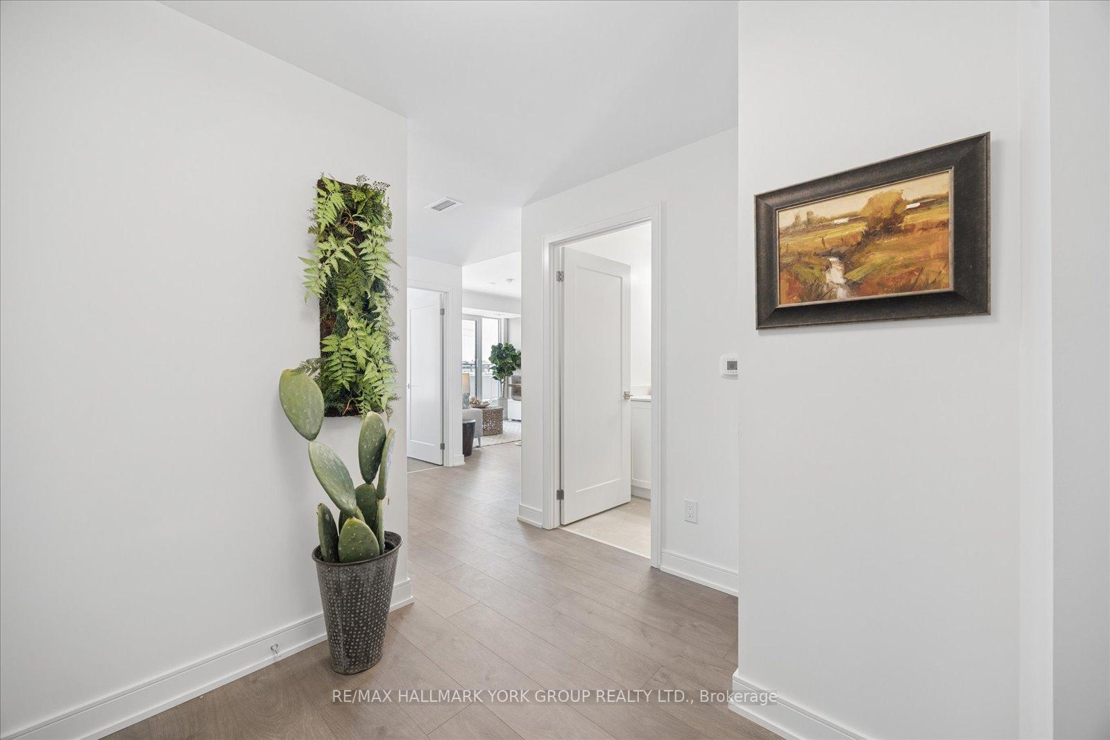 Photo 7 of Unit 409, 705 Davis Drive, Newmarket, Huron Heights-Leslie Valley — HOMEH