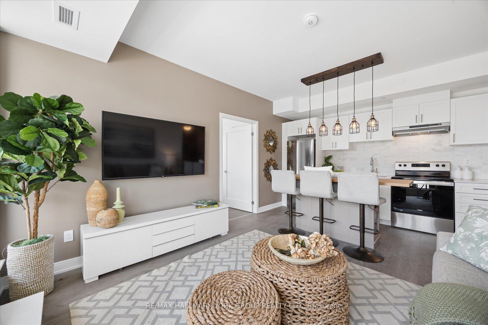 Photo 10 of Unit 409, 705 Davis Drive, Newmarket, Huron Heights-Leslie Valley — HOMEH