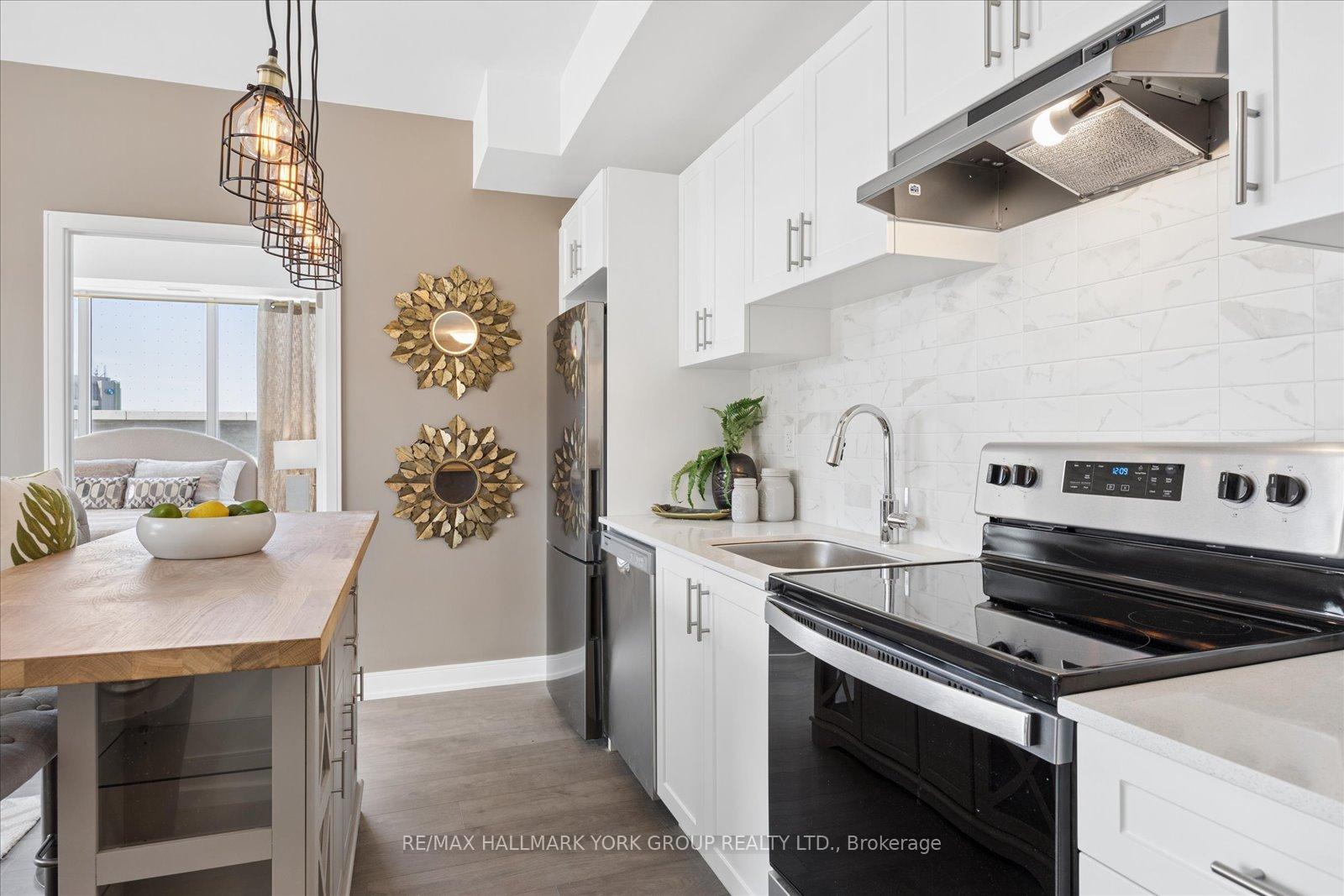 Photo 15 of Unit 409, 705 Davis Drive, Newmarket, Huron Heights-Leslie Valley — HOMEH