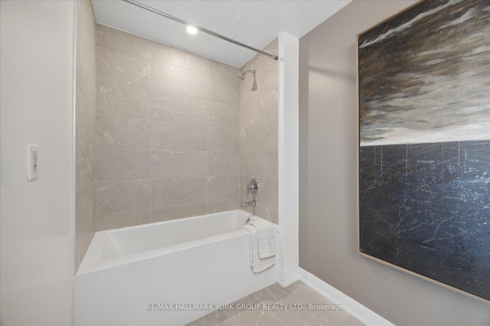 Photo 20 of Unit 409, 705 Davis Drive, Newmarket, Huron Heights-Leslie Valley — HOMEH