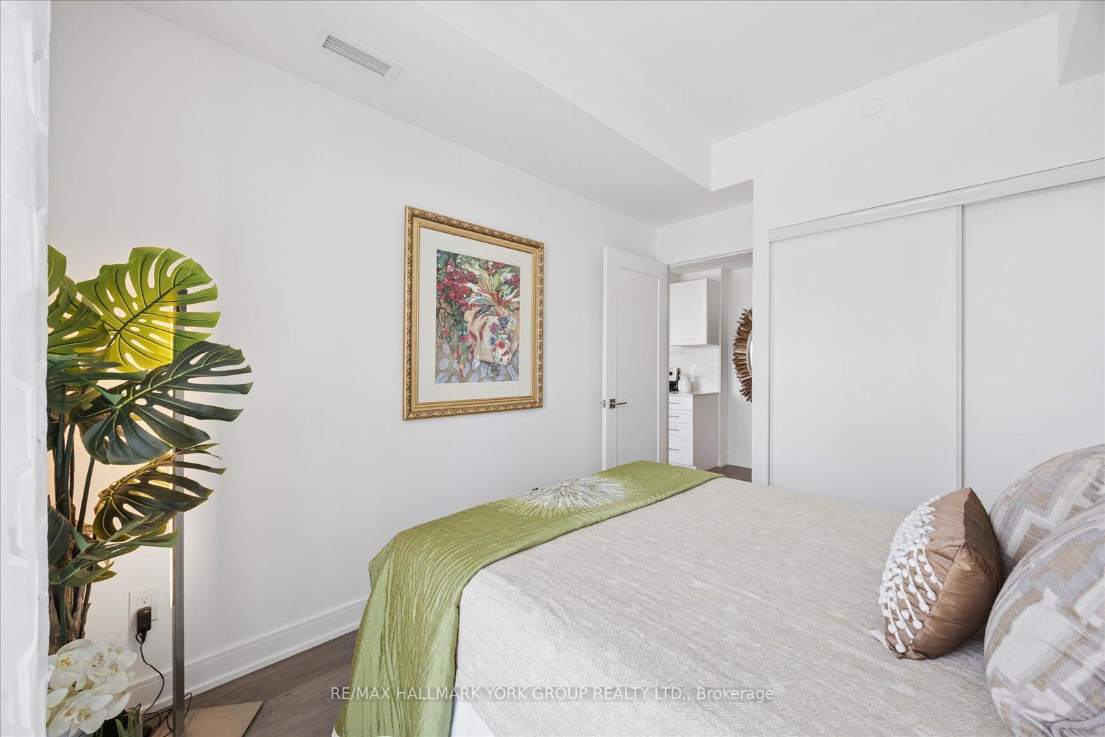 Photo 22 of Unit 409, 705 Davis Drive, Newmarket, Huron Heights-Leslie Valley — HOMEH