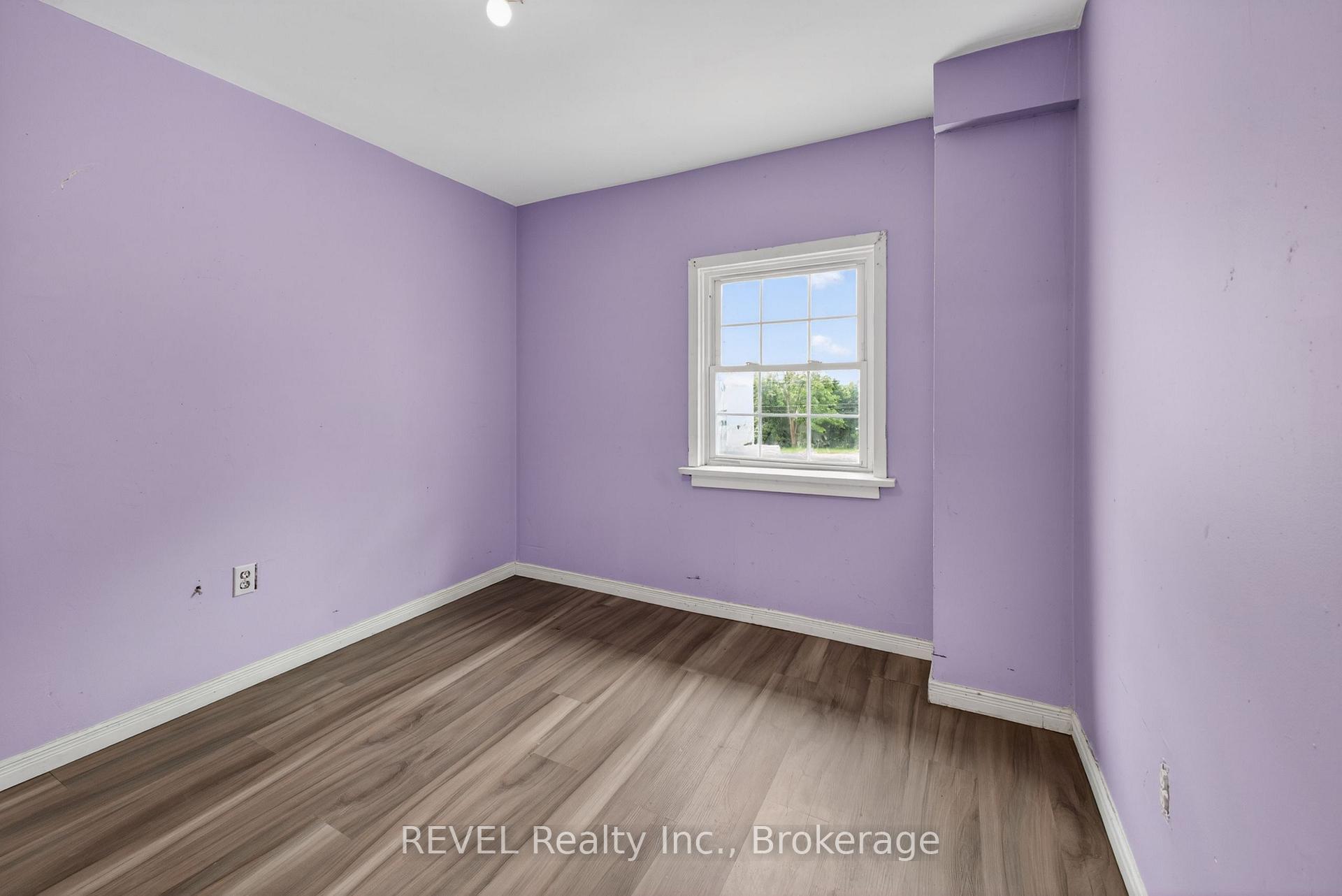 Photo 12 of 64 Division Street, St. Catharines, E. Chester — HOMEH