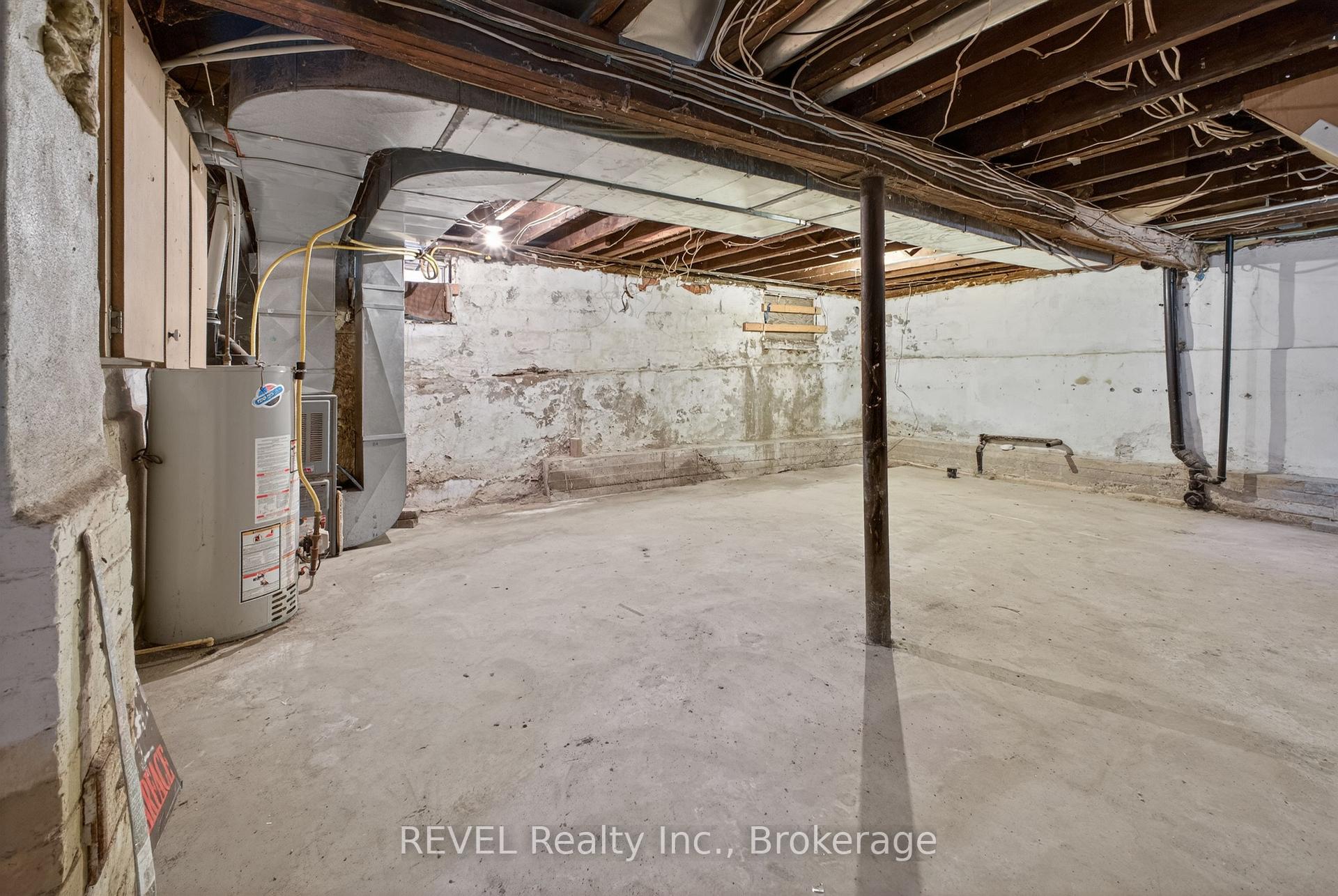 Photo 16 of 64 Division Street, St. Catharines, E. Chester — HOMEH
