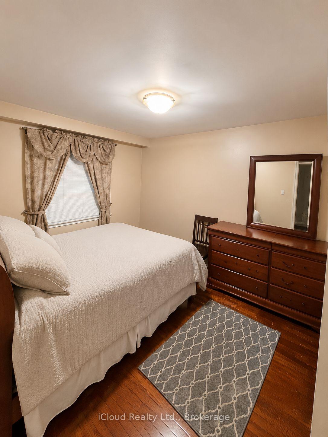 Photo 10 of 138 Lomar Drive, North York, Glenfield-Jane Heights — HOMEH