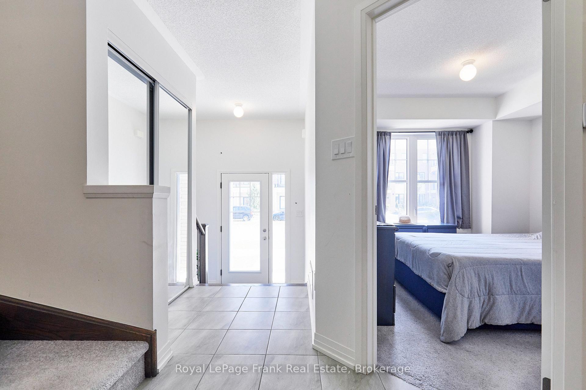 Photo 3 of 26 Clarington Boulevard, Clarington, Bowmanville — HOMEH