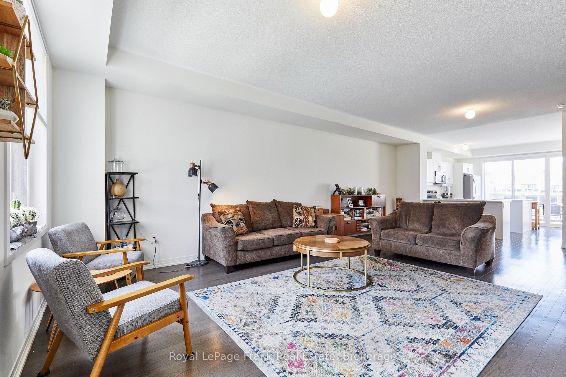 Photo 6 of 26 Clarington Boulevard, Clarington, Bowmanville — HOMEH