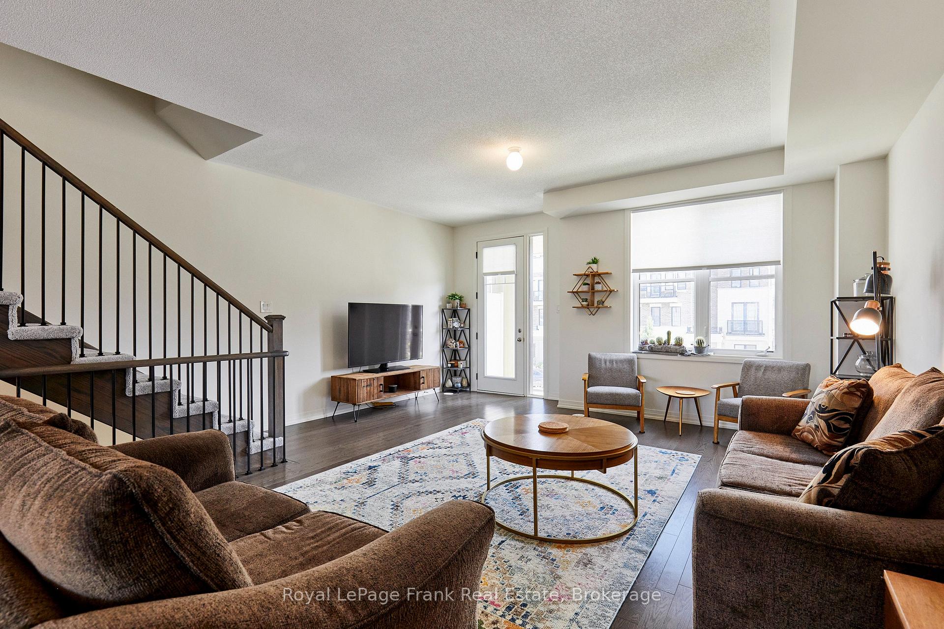 Photo 7 of 26 Clarington Boulevard, Clarington, Bowmanville — HOMEH