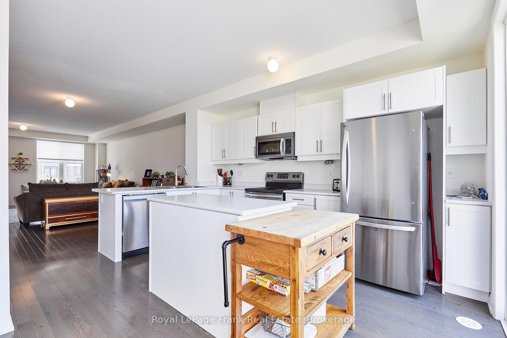 Photo 9 of 26 Clarington Boulevard, Clarington, Bowmanville — HOMEH