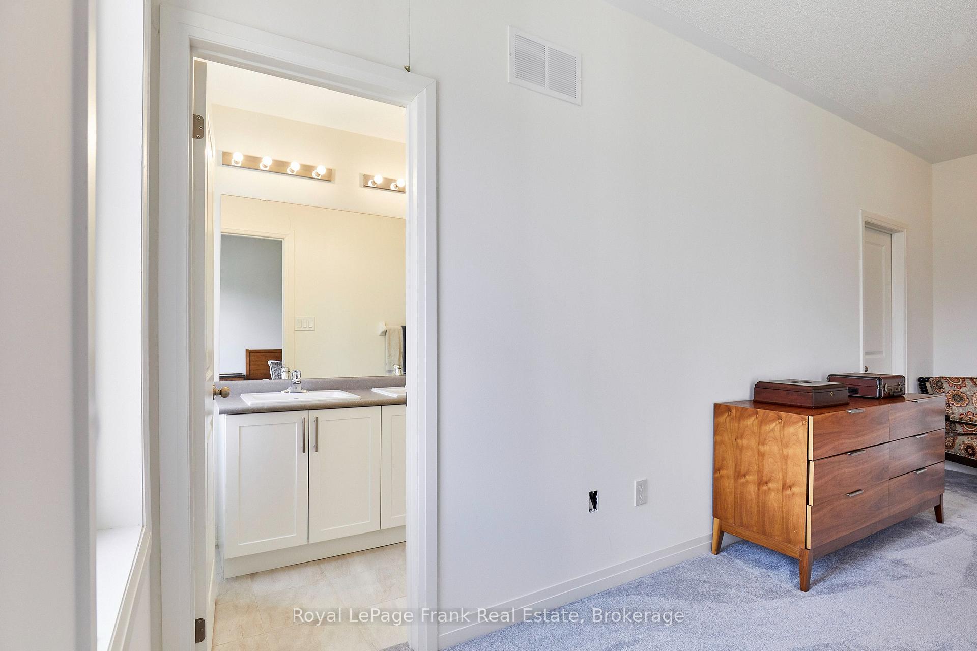 Photo 15 of 26 Clarington Boulevard, Clarington, Bowmanville — HOMEH