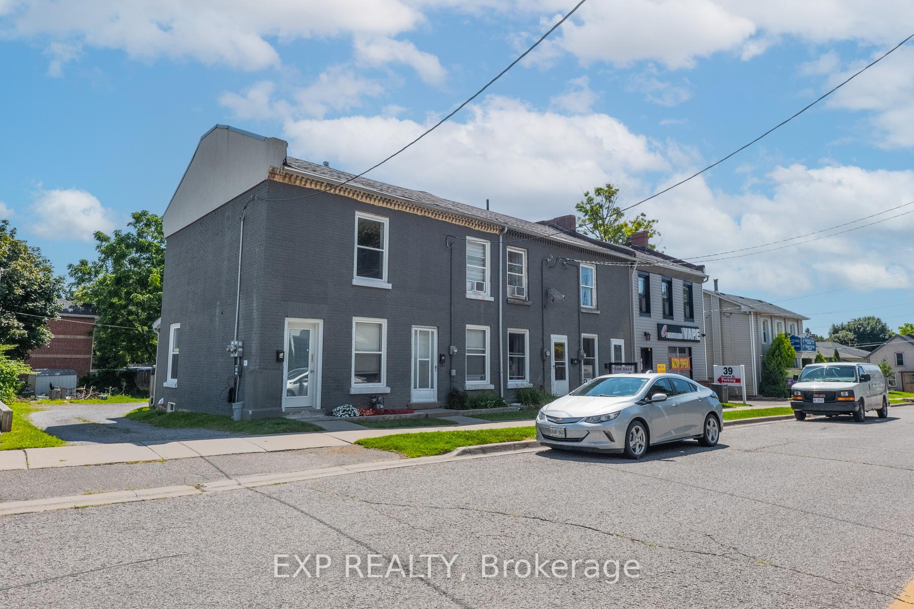 Photo 2 of 35 Ontario Street, Clarington, Bowmanville — HOMEH