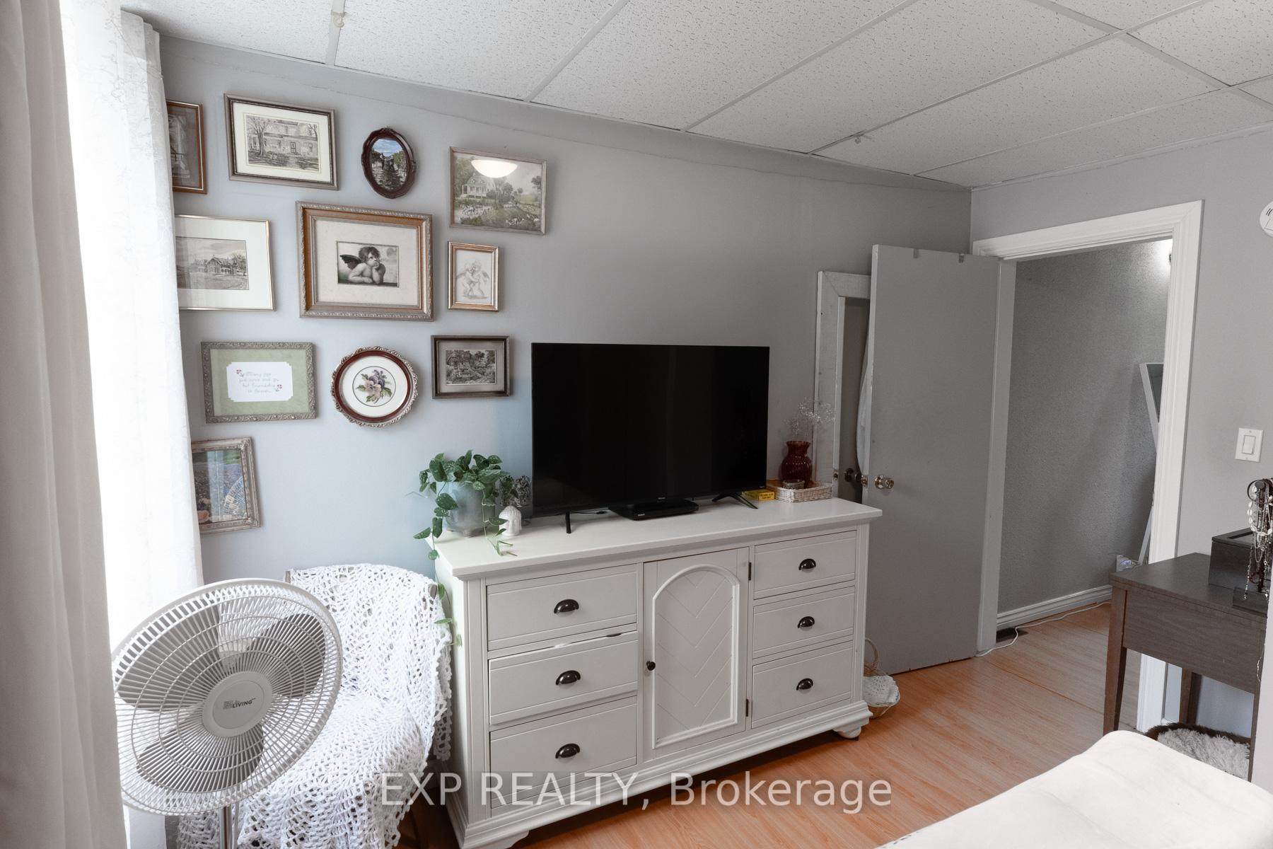 Photo 14 of 35 Ontario Street, Clarington, Bowmanville — HOMEH