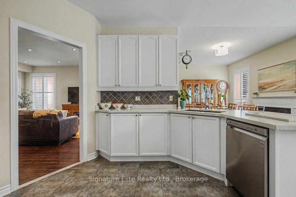 Photo 12 of 48 Hawstead Crescent, Whitby, Brooklin — HOMEH