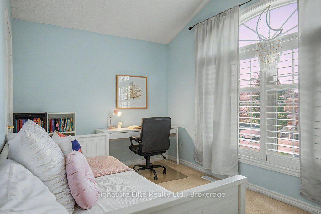 Photo 25 of 48 Hawstead Crescent, Whitby, Brooklin — HOMEH