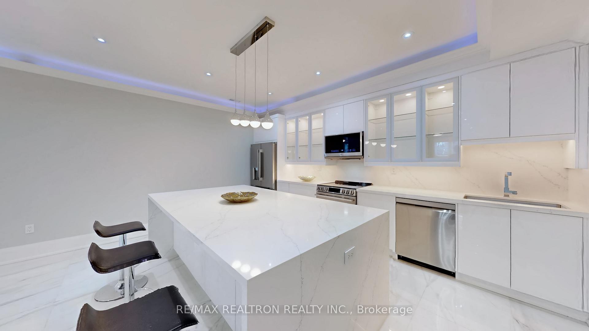 Photo 37 of 9 Roxaline Street, Etobicoke, Humber Heights — HOMEH