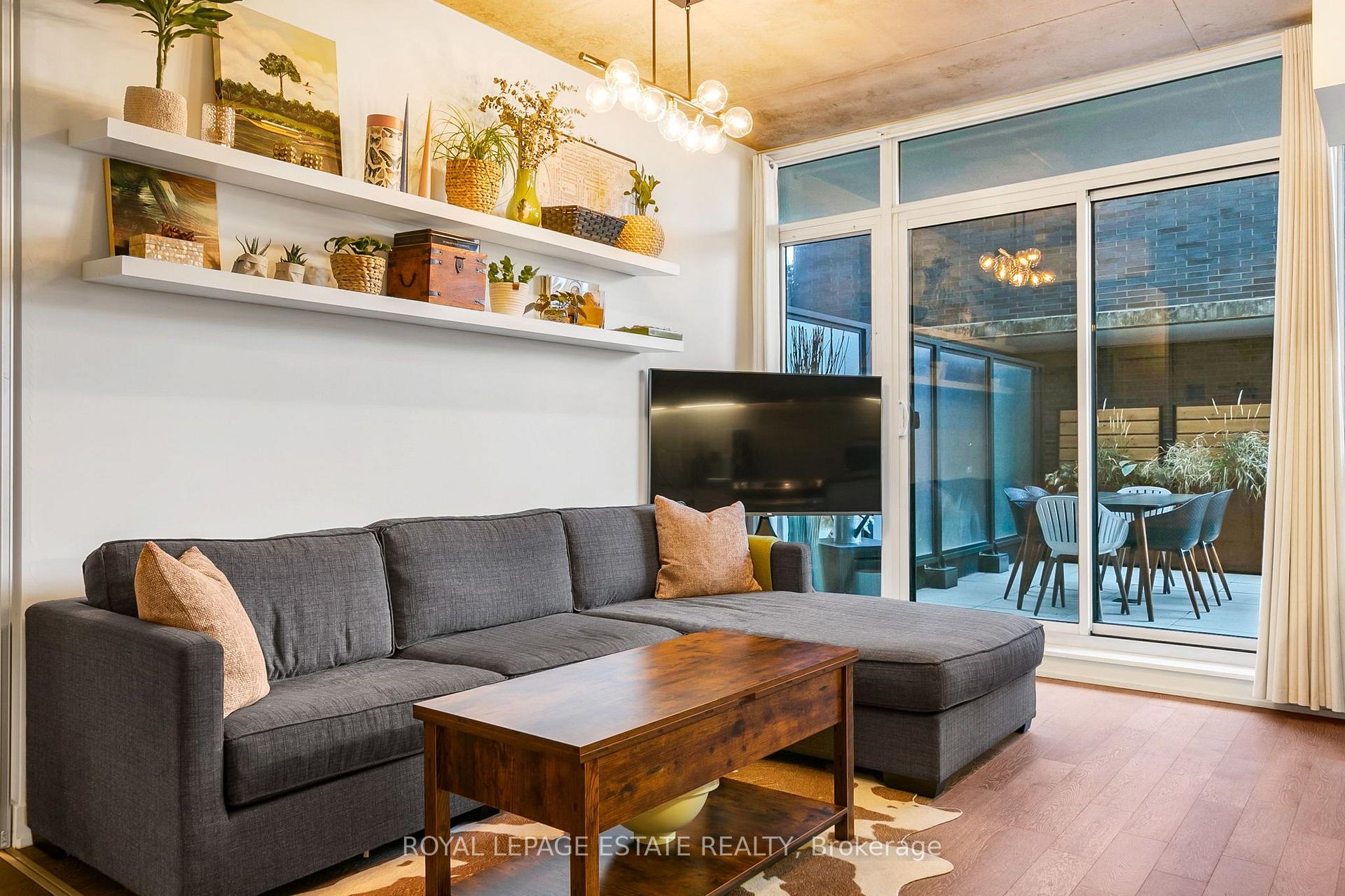 Photo 5 of Unit 305, 1190 Dundas Street E, Toronto, South Riverdale — HOMEH
