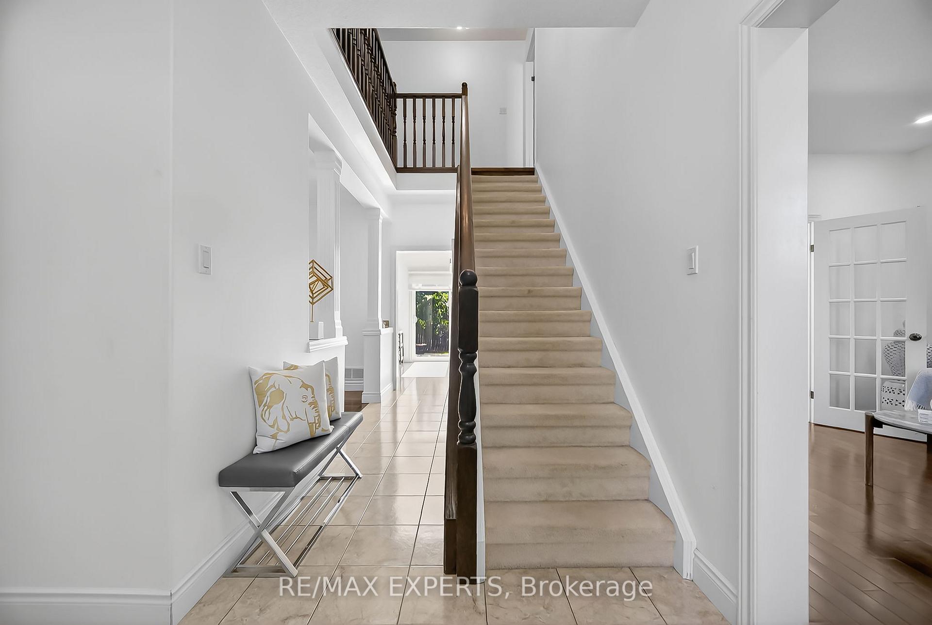 Photo 5 of 936 Talisman Crescent, London, South L — HOMEH