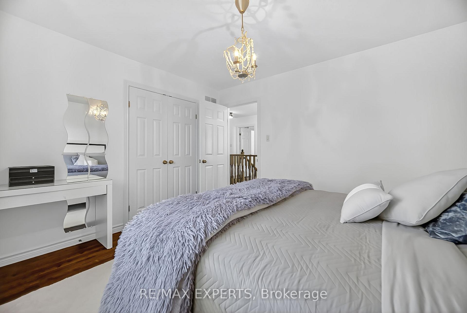 Photo 40 of 936 Talisman Crescent, London, South L — HOMEH