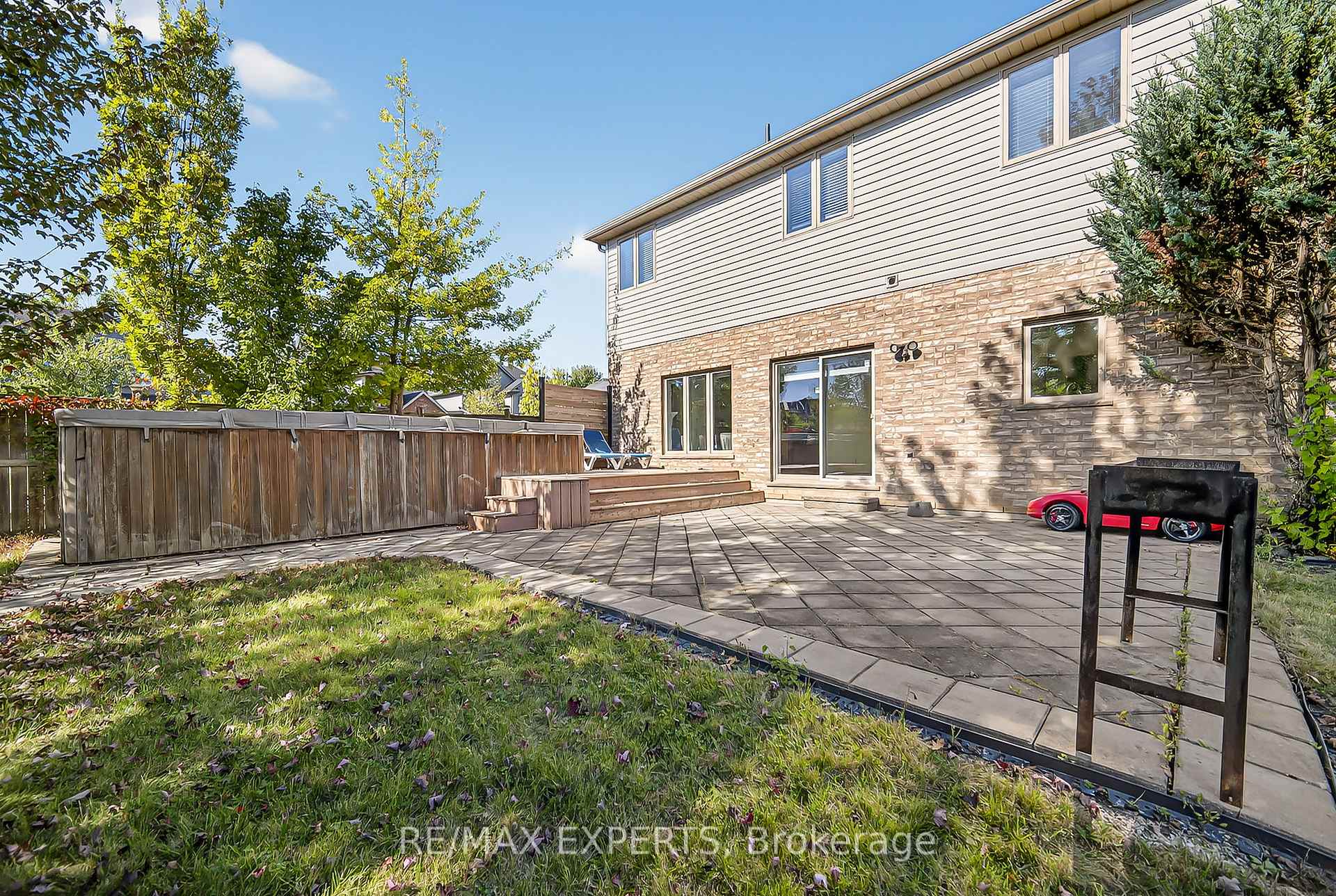 Photo 43 of 936 Talisman Crescent, London, South L — HOMEH