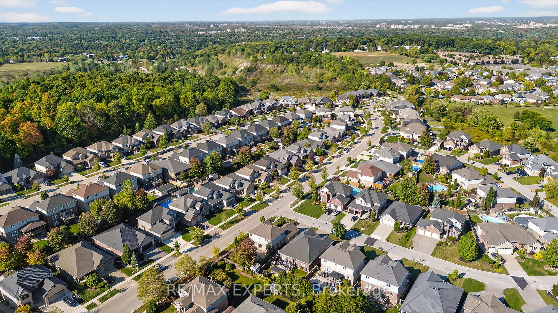 Photo 53 of 936 Talisman Crescent, London, South L — HOMEH