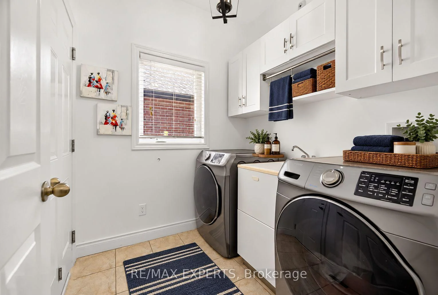 Photo 21 of 936 Talisman Crescent, London, South L — HOMEH