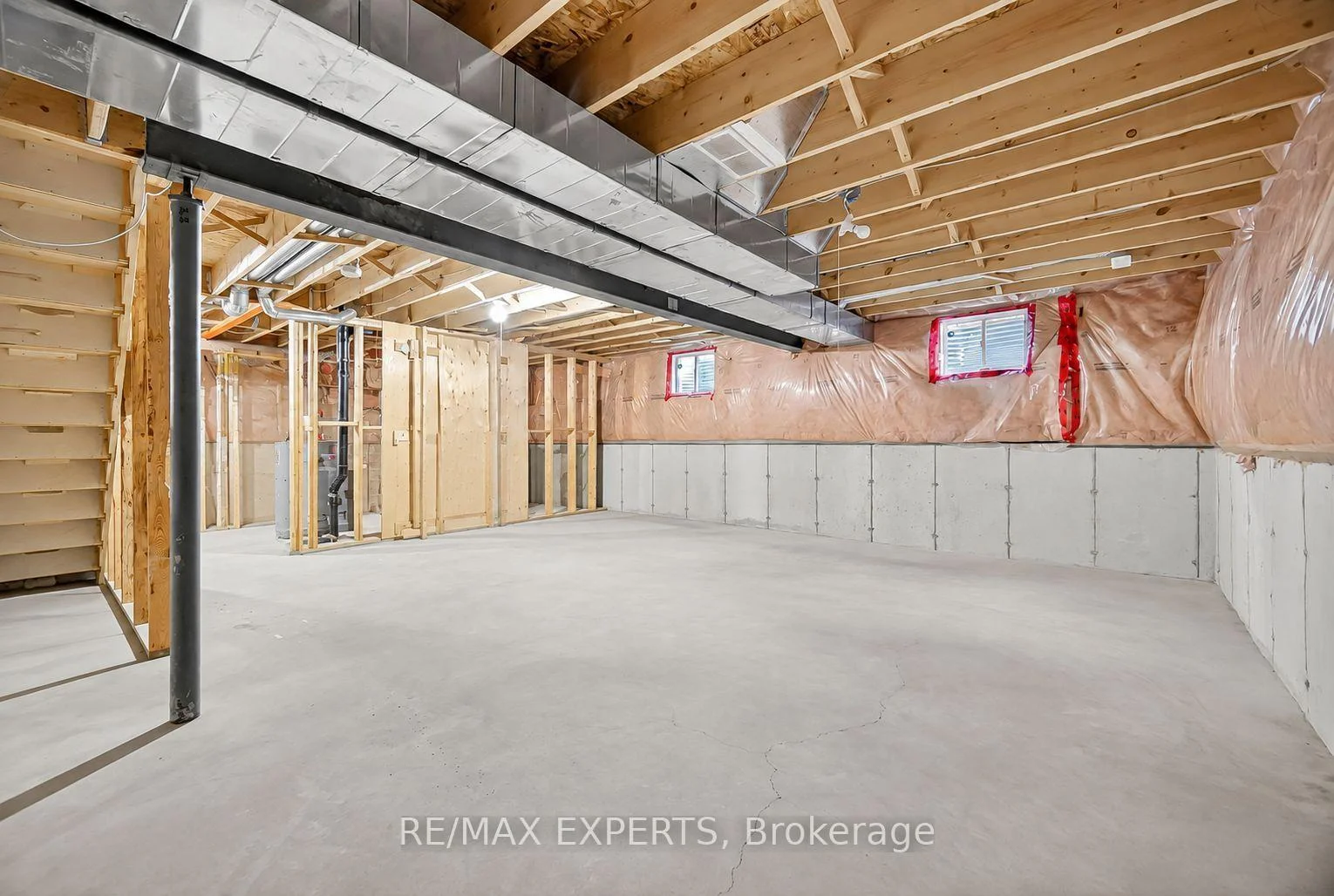 Photo 54 of 936 Talisman Crescent, London, South L — HOMEH