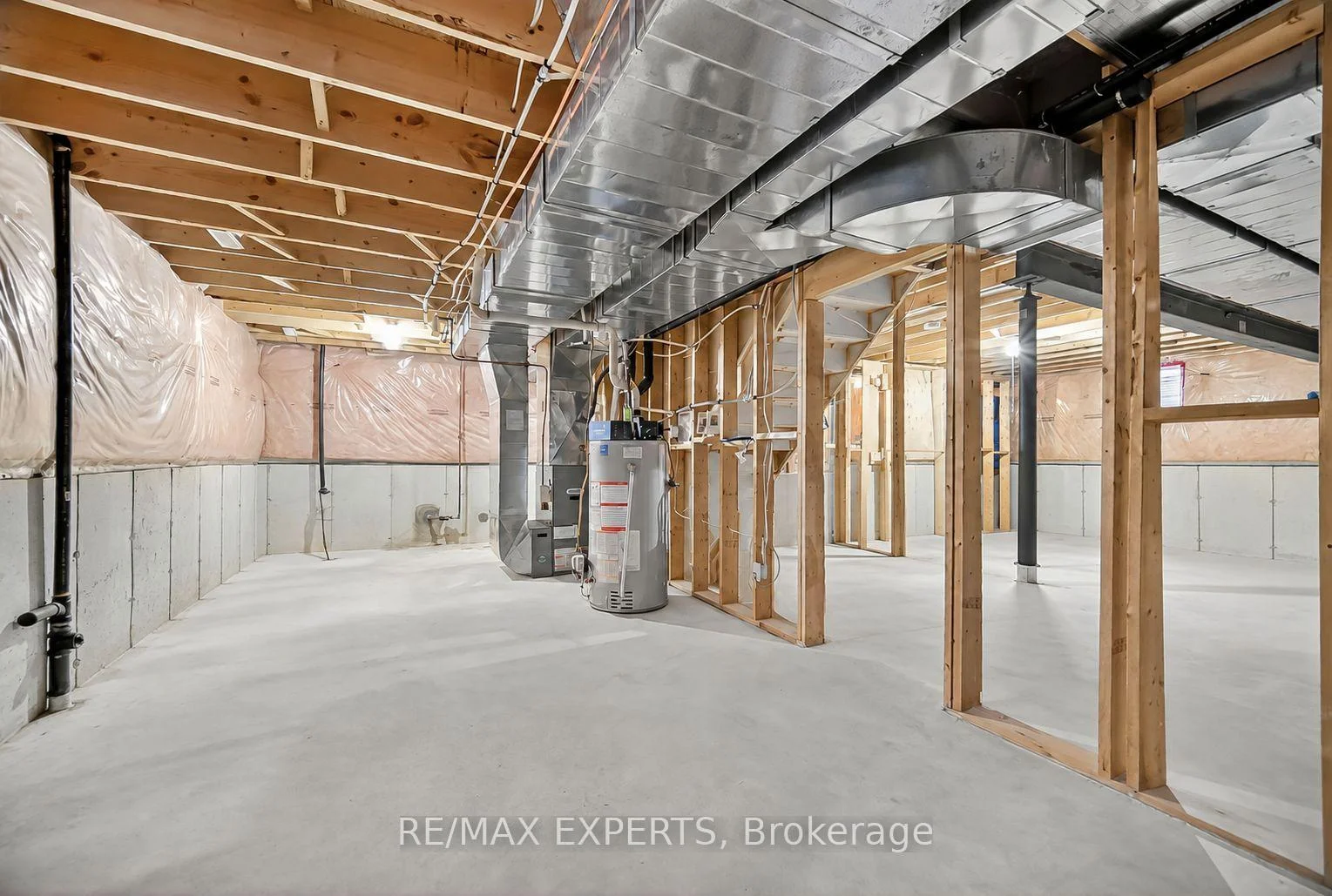 Photo 56 of 936 Talisman Crescent, London, South L — HOMEH