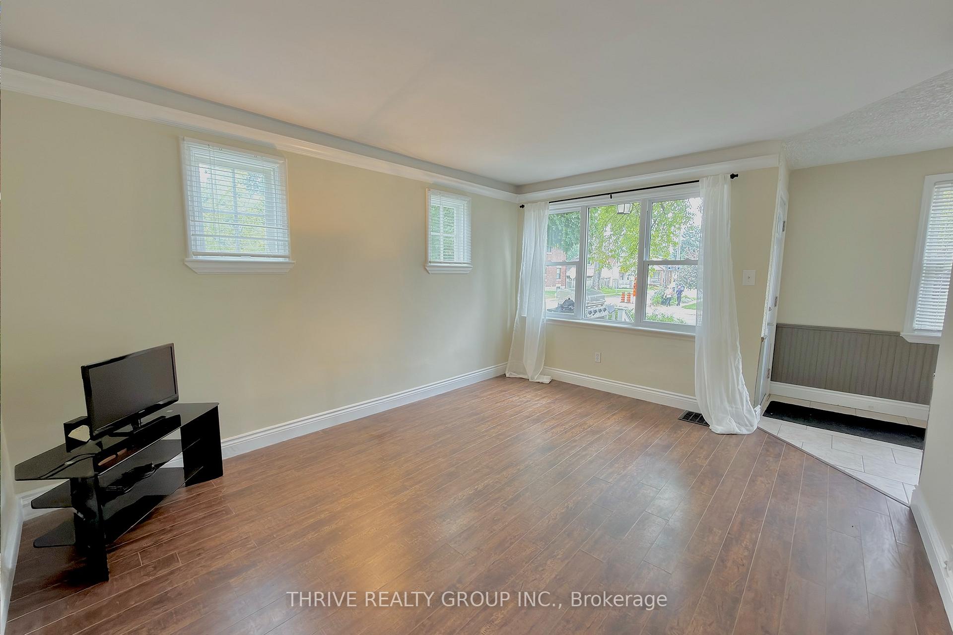 Photo 6 of Unit Upper, 538 Quebec Street, London, East G — HOMEH