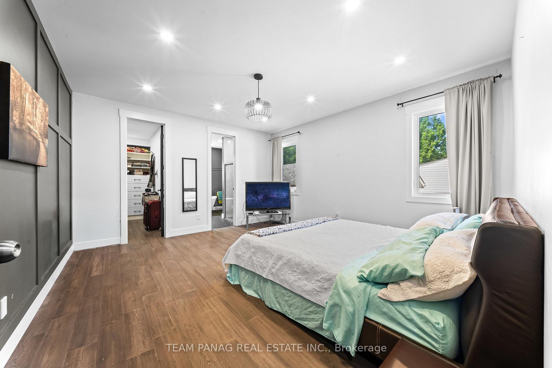 Photo 18 of 646 West 5th Street, Hamilton, Rolston — HOMEH