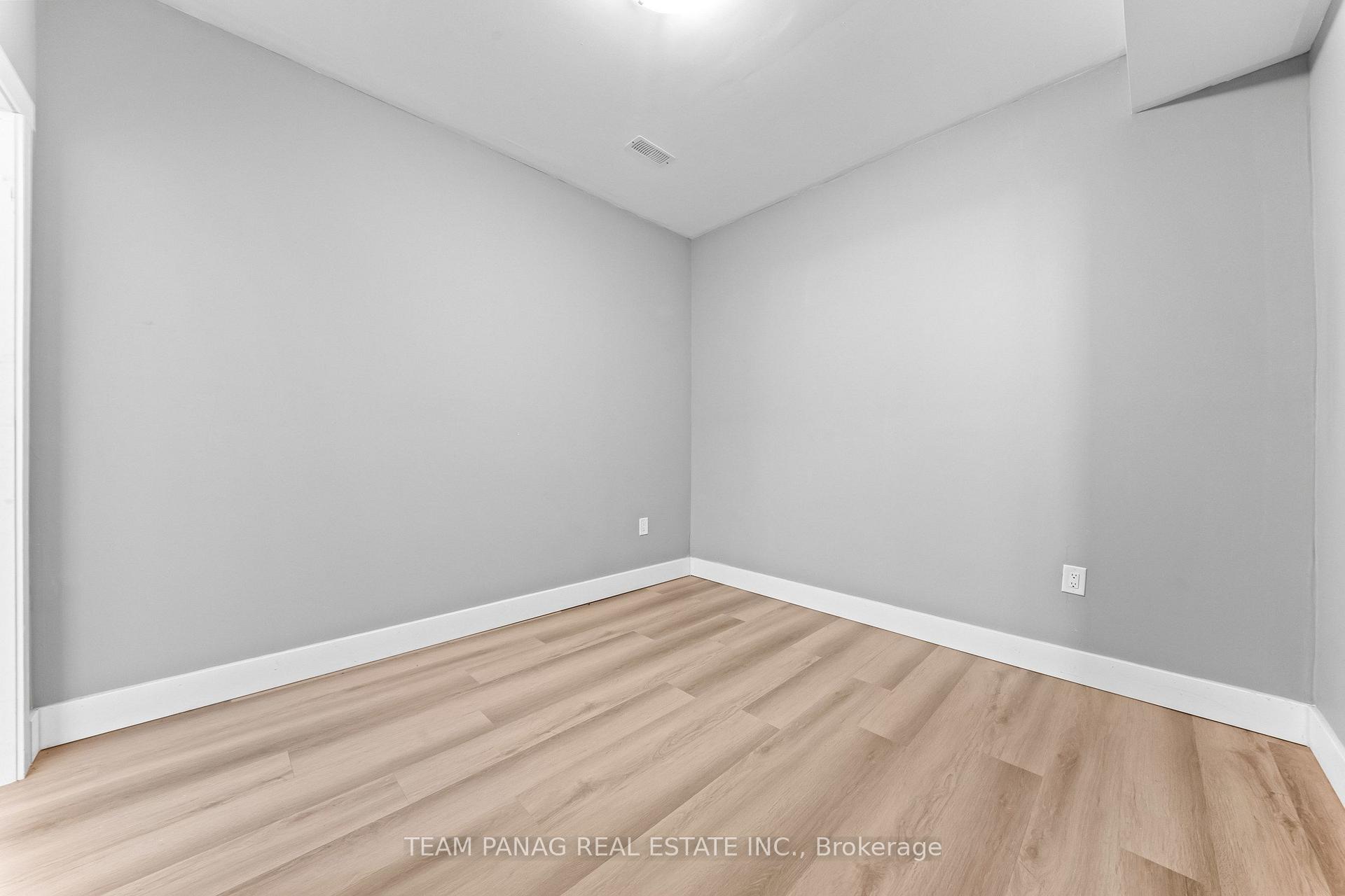 Photo 38 of 646 West 5th Street, Hamilton, Rolston — HOMEH