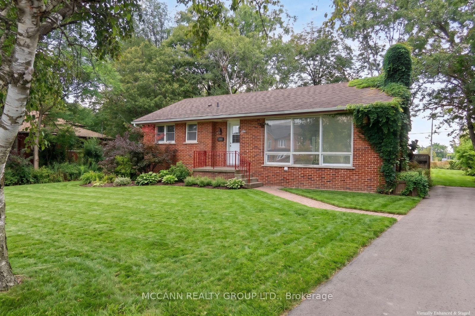 Photo 1 of Unit A, 562 Mulock Court, Newmarket, Gorham-College Manor — HOMEH