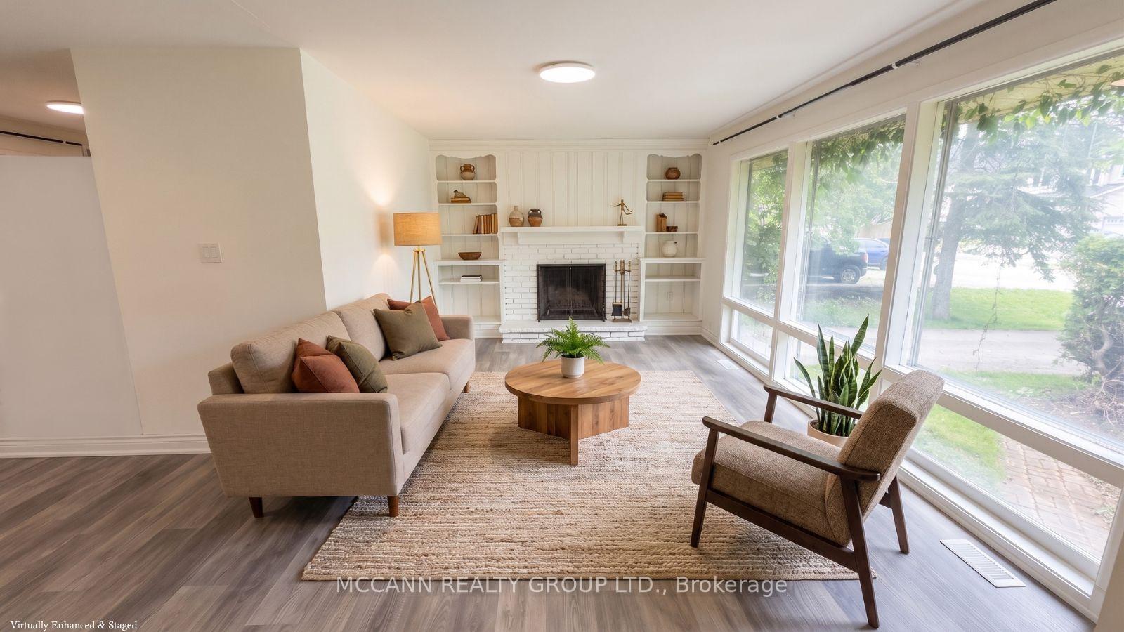 Photo 7 of Unit A, 562 Mulock Court, Newmarket, Gorham-College Manor — HOMEH