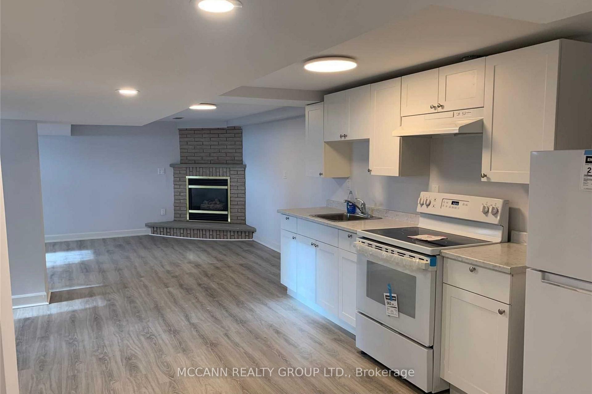 Photo 14 of Unit A, 562 Mulock Court, Newmarket, Gorham-College Manor — HOMEH