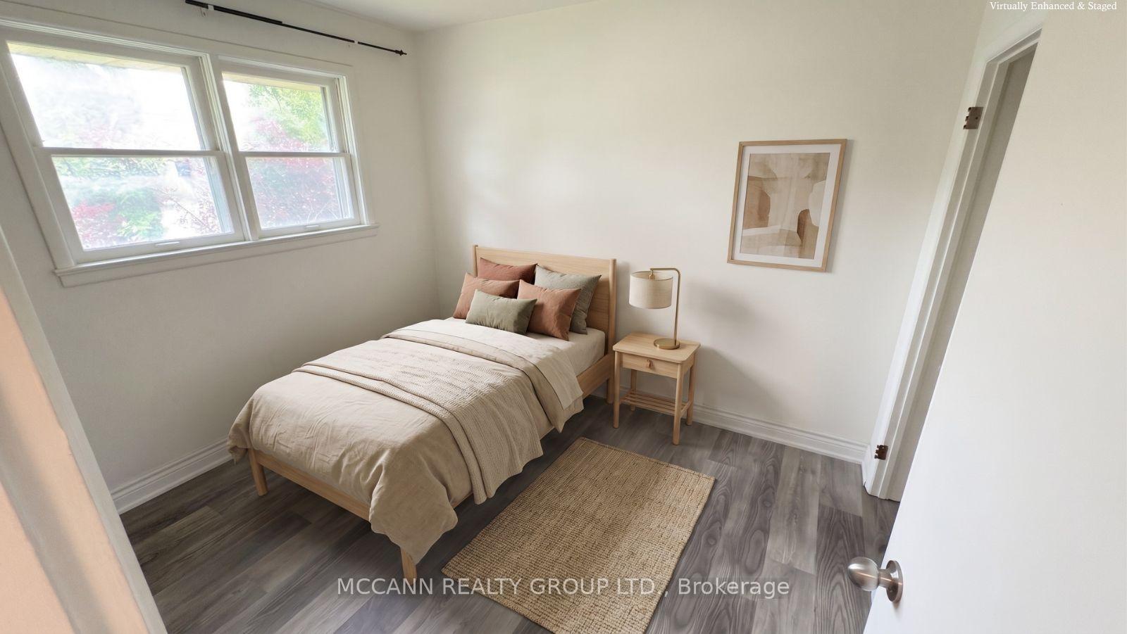 Photo 17 of Unit A, 562 Mulock Court, Newmarket, Gorham-College Manor — HOMEH
