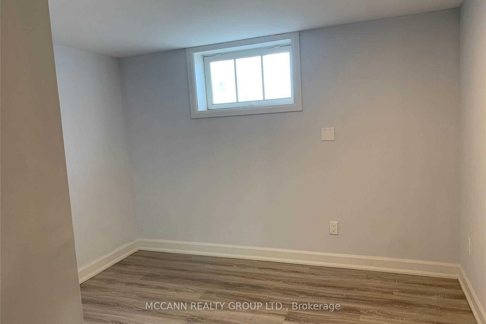 Photo 24 of Unit A, 562 Mulock Court, Newmarket, Gorham-College Manor — HOMEH